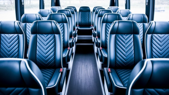 18 passenger minibus rental toledo